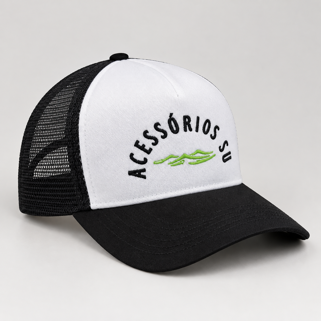 Boné Trucker Branco e Preto com Fechamento Ajustável 2 Boné Trucker Branco e Preto com Fechamento Ajustável